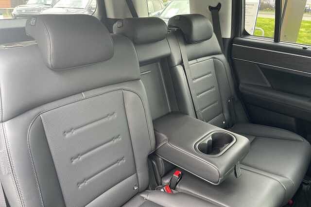 Hyundai SANTA FE Premium Plug-in Hybrid 1.6 T-GDi PHEV 4WD (253ps)