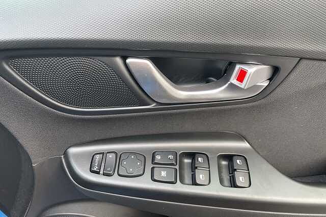 Hyundai KONA Premium Hybrid 1.6 GDi HEV (141ps) Surfy Blue
