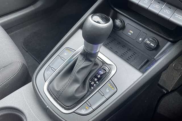 Hyundai KONA Premium Hybrid 1.6 GDi HEV (141ps) Surfy Blue