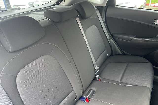 Hyundai KONA Premium Hybrid 1.6 GDi HEV (141ps) Surfy Blue