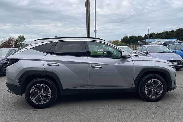 Hyundai TUCSON Advance Hybrid 1.6 T-GDi HEV (215ps)
