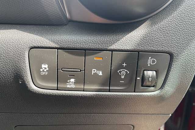 Hyundai KONA Premium Electric 64kWh EV (204ps)
