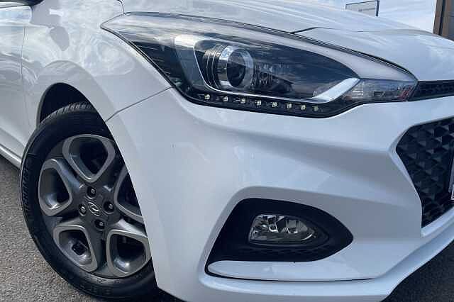 Hyundai i20 Play 1.0 T-GDi (100ps)