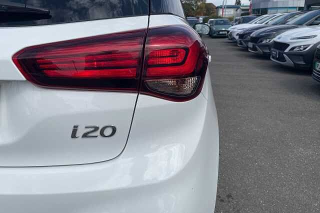 Hyundai i20 Play 1.0 T-GDi (100ps)