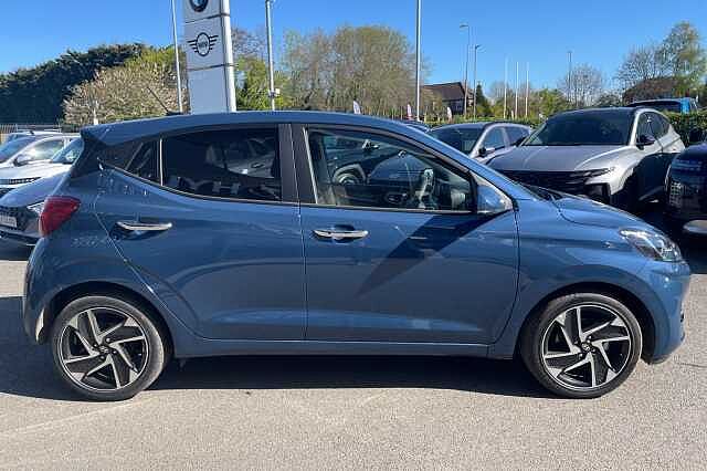 Hyundai i10 Premium [Nav] 1.2 MPi (79ps)