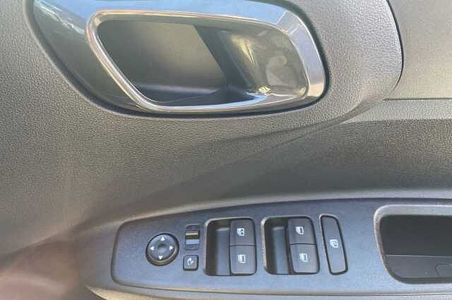 Hyundai i10 Premium [Nav] 1.2 MPi (79ps)