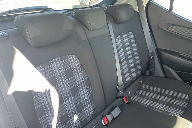 Hyundai i10 Premium [Nav] 1.2 MPi (79ps)