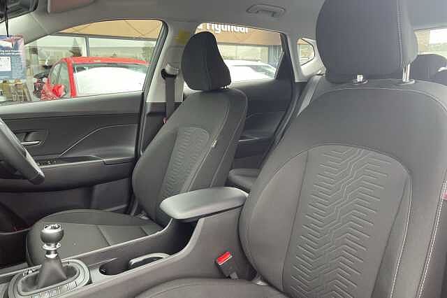 Hyundai KONA Advance 1.6 T-GDi (138ps) Abyss Black