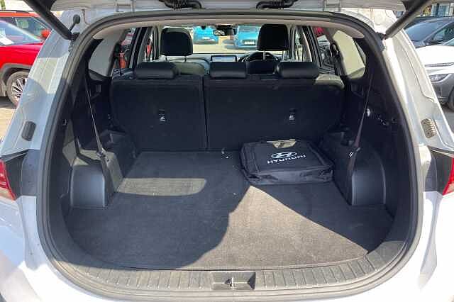 Hyundai SANTA FE Ultimate Plug-in Hybrid1.6 T-GDi PHEV 4WD (265ps) Glacier White