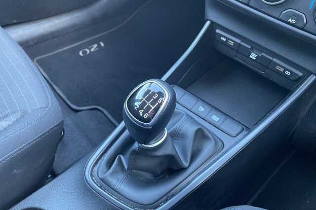 Hyundai I20 SE Connect 1.0 T-GDi MHEV (100ps) Dragon Red