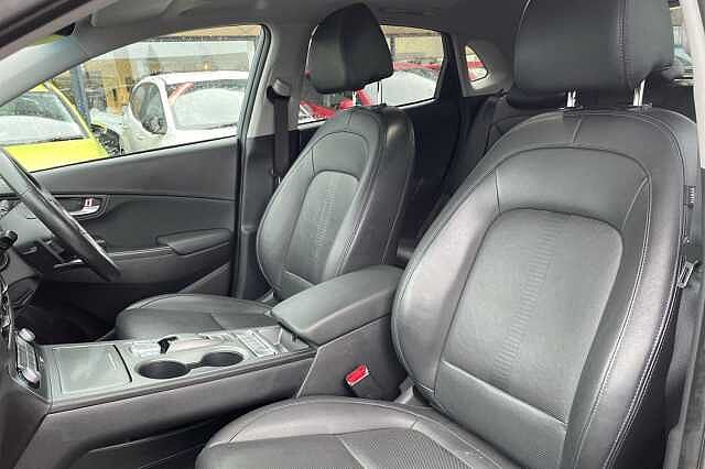 Hyundai KONA Ultimate 64kWh EV (204ps) Jungle Green