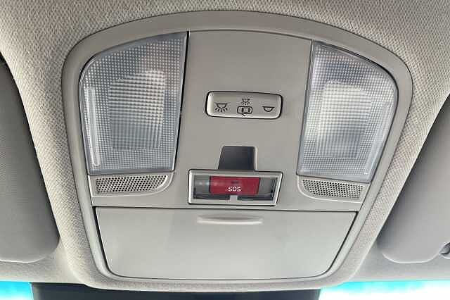 Hyundai KONA Premium Hybrid 1.6 GDi HEV (141ps) Atlas White