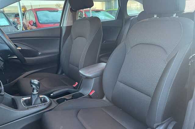 Hyundai I30 SE Nav Tourer 1.4 T-GDI (140ps) Polar White