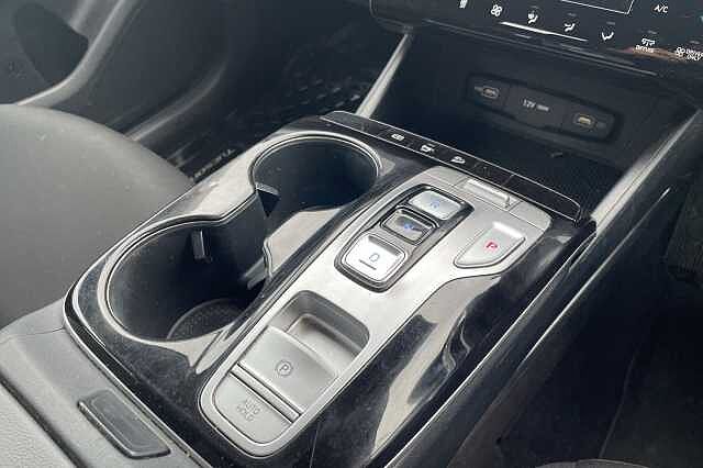 Hyundai TUCSON SE Connect Hybrid 1.6 T-GDi HEV (230ps)