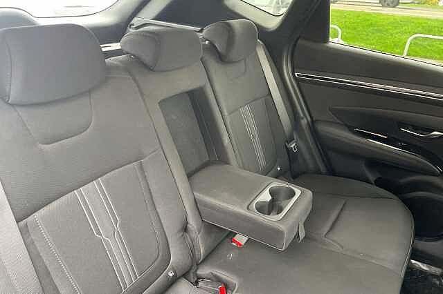 Hyundai TUCSON SE Connect Hybrid 1.6 T-GDi HEV (230ps)