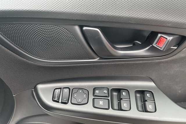 Hyundai KONA N Line 1.0 T-GDi MHEV (120ps) Atlas White
