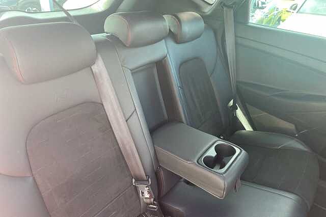 Hyundai TUCSON N Line 1.6 T-GDi (177ps) Engine Red