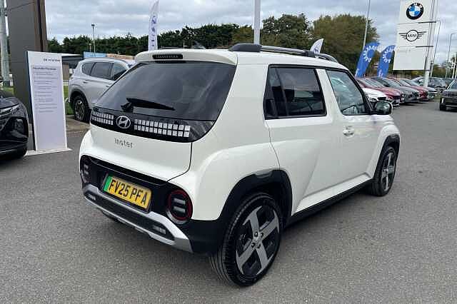 Hyundai INSTER 02 49kWh EV (116ps) Natural Ivory