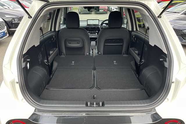 Hyundai INSTER 02 49kWh EV (116ps) Natural Ivory