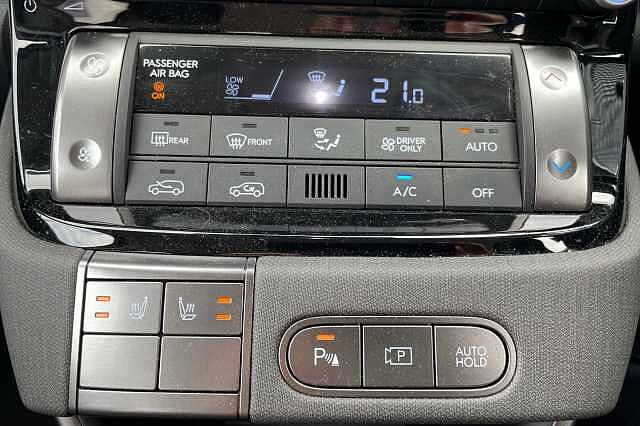 Hyundai INSTER 02 49kWh EV (116ps) Natural Ivory