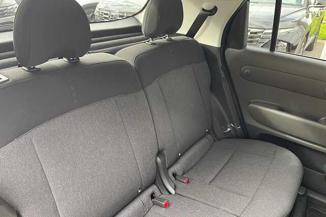 Hyundai INSTER 02 49kWh EV (116ps) Natural Ivory