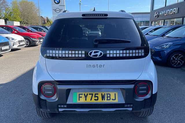 Hyundai INSTER Cross Electric 49kWh EV (115ps)