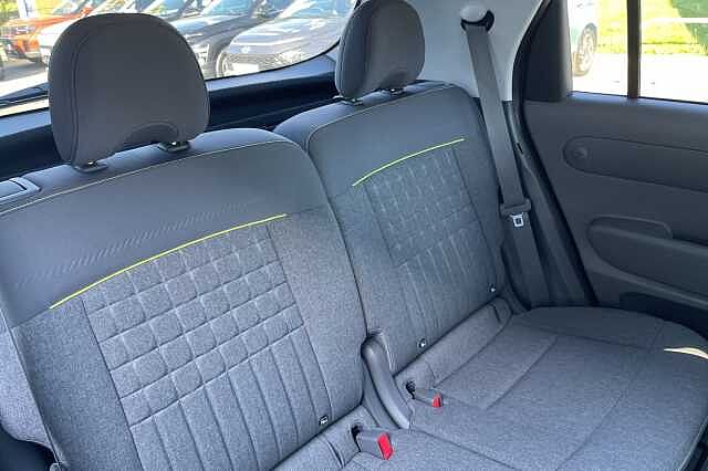 Hyundai INSTER Cross Electric 49kWh EV (115ps)