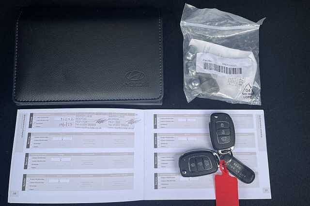 Hyundai I10 Advance [Nav] 1.0 MPi (63ps) Dragon Red