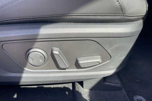 Hyundai TUCSON premium Plug In Hybrid 1.6 T-HDi PHEV (252ps) Abyss Black