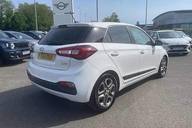 Hyundai i20 Premium Nav 1.2 MPi (84ps)