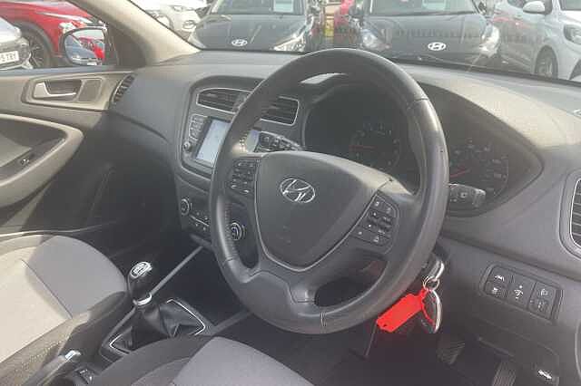 Hyundai i20 Premium Nav 1.2 MPi (84ps)