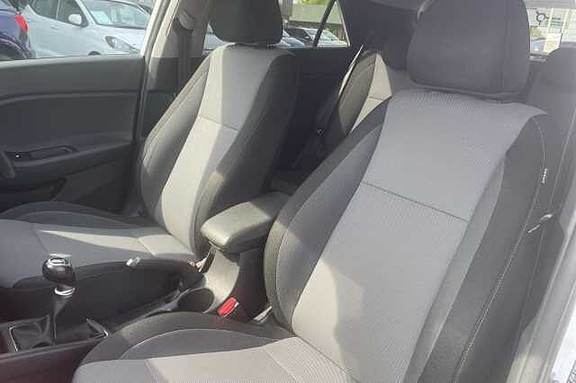 Hyundai i20 Premium Nav 1.2 MPi (84ps)