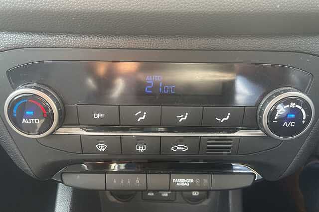 Hyundai i20 Premium Nav 1.2 MPi (84ps)