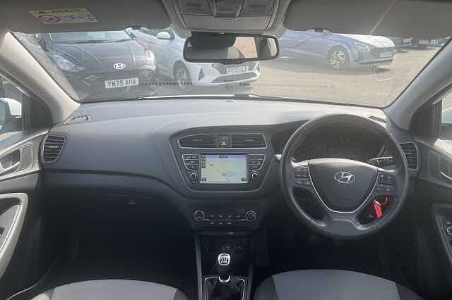 Hyundai i20 Premium Nav 1.2 MPi (84ps)