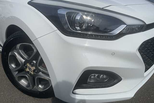 Hyundai i20 Premium Nav 1.2 MPi (84ps)