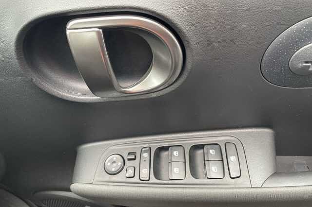 Hyundai Inster 02 Electric 49kWh EV (115ps)