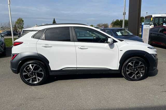 Hyundai KONA Premium 1.0 T-GDi MHEV (120ps) Atlas White