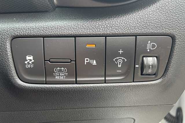 Hyundai KONA Premium Hybrid 1.6 GDi HEV (141ps)