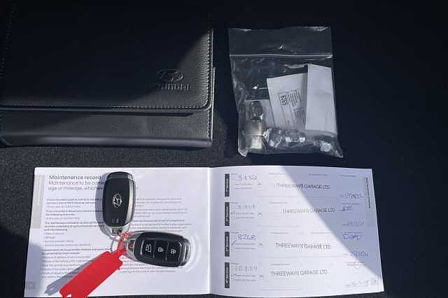 Hyundai KONA Premium Hybrid 1.6 GDi HEV (141ps)