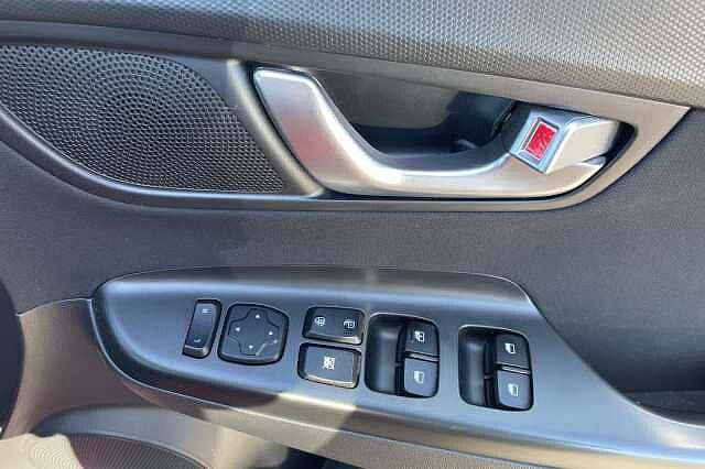 Hyundai KONA SE Connect 1.0 T-GDi MHEV (120ps)