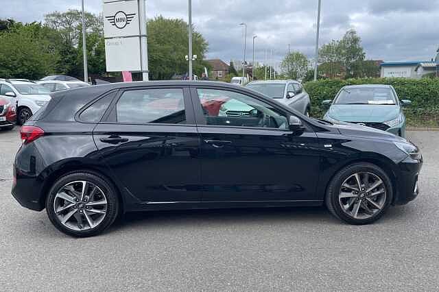 Hyundai i30 Premium 1.0 T-GDi MHEV (120ps)