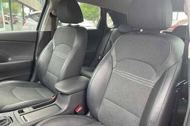 Hyundai i30 Premium 1.0 T-GDi MHEV (120ps)