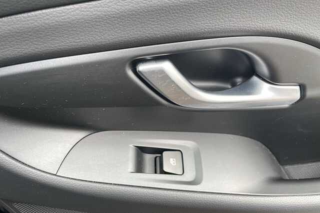 Hyundai i30 Premium 1.0 T-GDi MHEV (120ps)