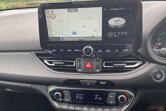 Hyundai i30 Premium 1.0 T-GDi MHEV (120ps)