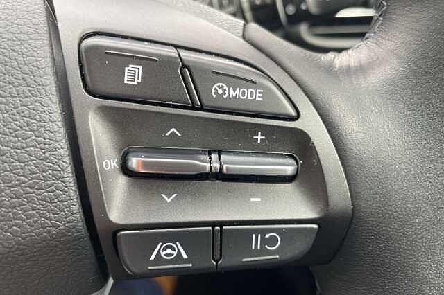 Hyundai i30 Premium 1.0 T-GDi MHEV (120ps)