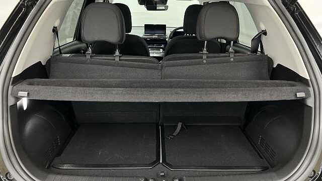 Hyundai INSTER Long Range 49kWh 02 SUV 5dr Electric Auto (115 ps)