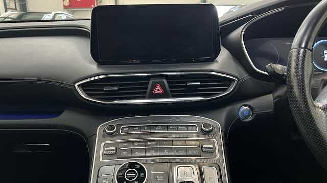 Hyundai SANTA FE 1.6 h T-GDi Ultimate SUV 5dr Petrol Hybrid Auto 4WD Euro 6 (s/s) (230 ps) Typhoon Silver