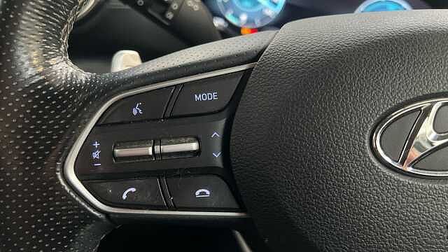 Hyundai SANTA FE 1.6 h T-GDi Ultimate SUV 5dr Petrol Hybrid Auto 4WD Euro 6 (s/s) (230 ps) Typhoon Silver