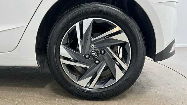 Hyundai I20 1.0 T-GDi MHEV SE Connect Hatchback 5dr Petrol Hybrid DCT Euro 6 (s/s) (100 ps) White