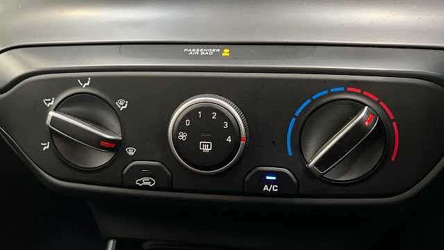 Hyundai BAYON 1.0 T-GDi Advance SUV 5dr Petrol Manual Euro 6 (s/s) (100 ps) White